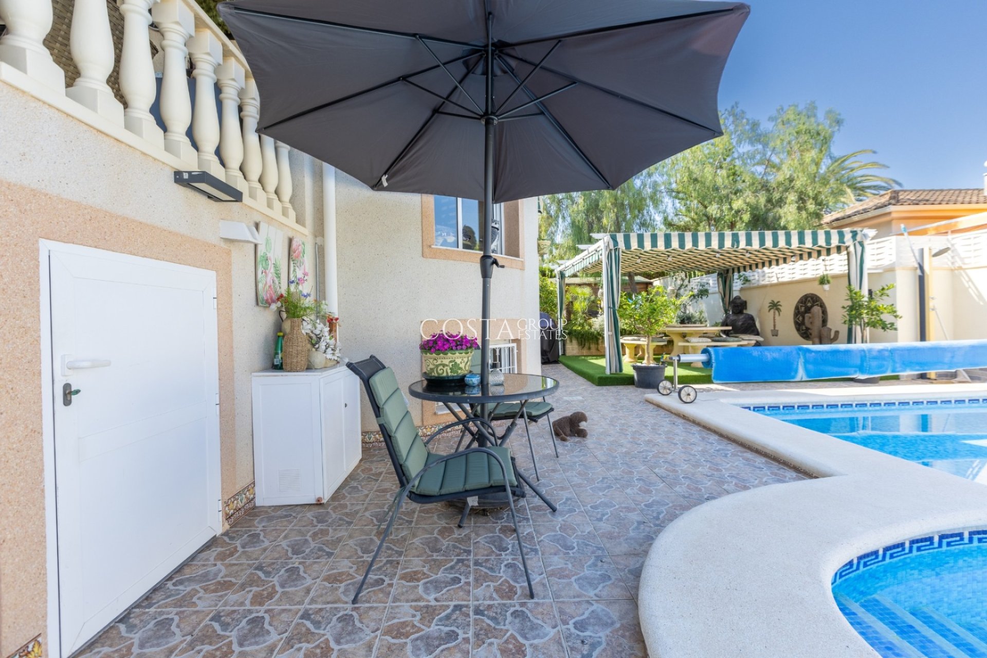 Herverkoop - Villa -
Benijofar