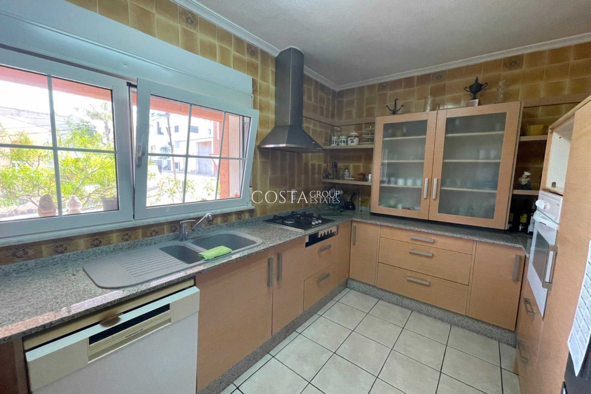 Herverkoop - Villa -
Benijofar