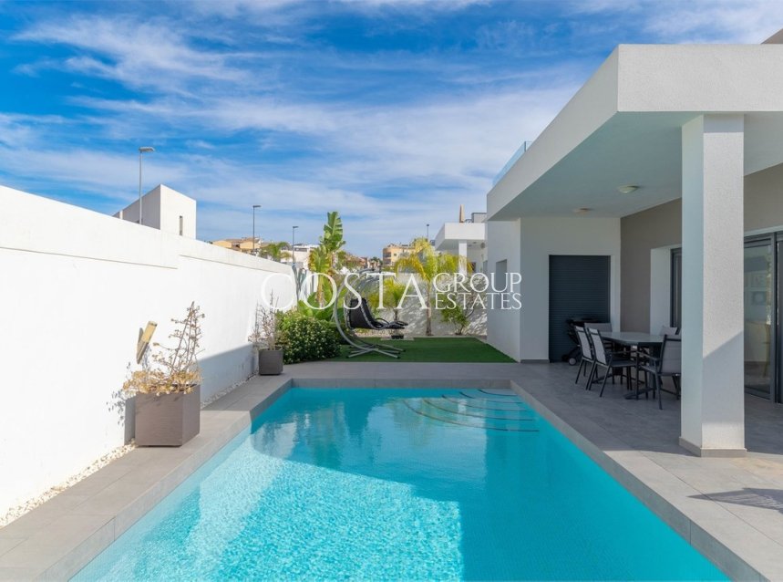 Herverkoop - Villa -
Benijofar