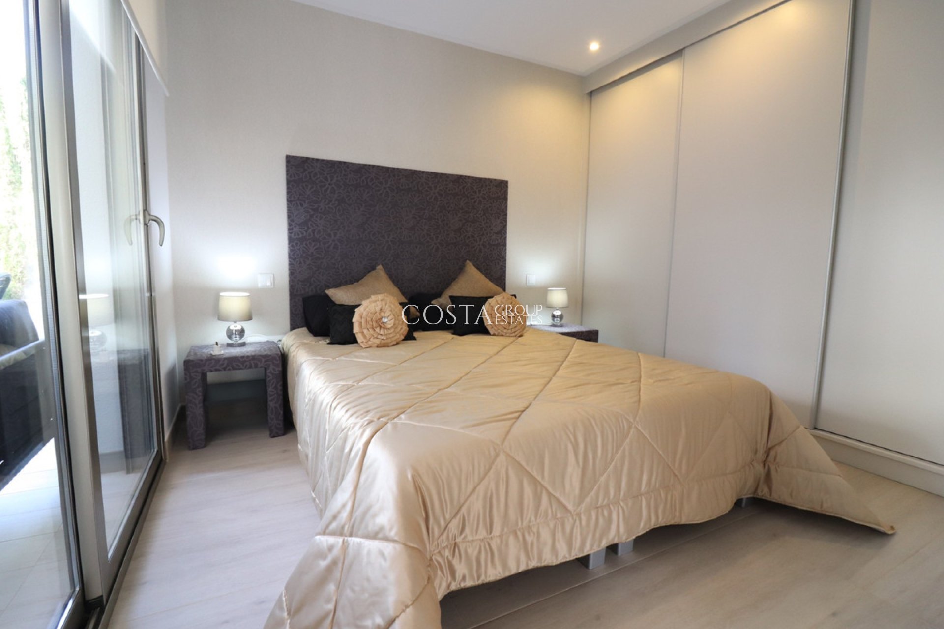 Herverkoop - Villa -
Benijofar