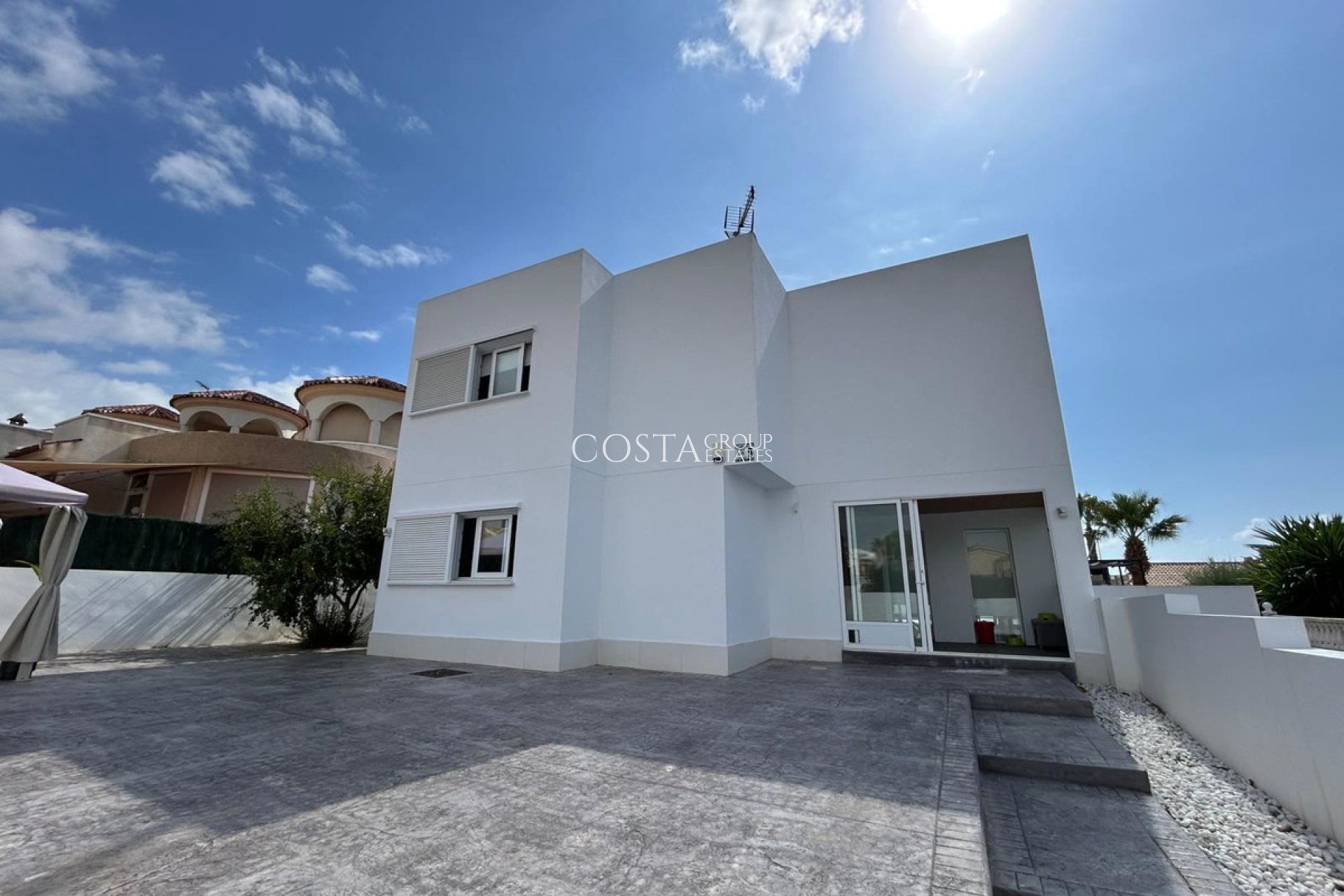 Herverkoop - Villa -
Bigastro