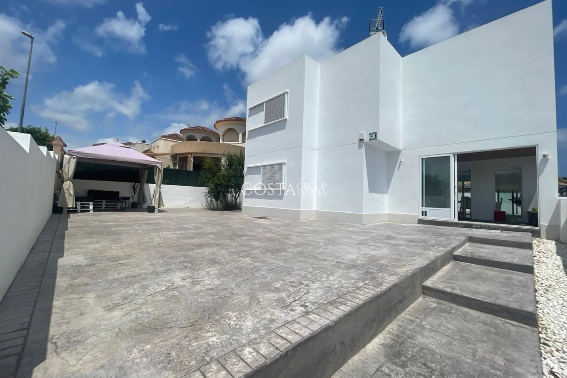 Herverkoop - Villa -
Bigastro