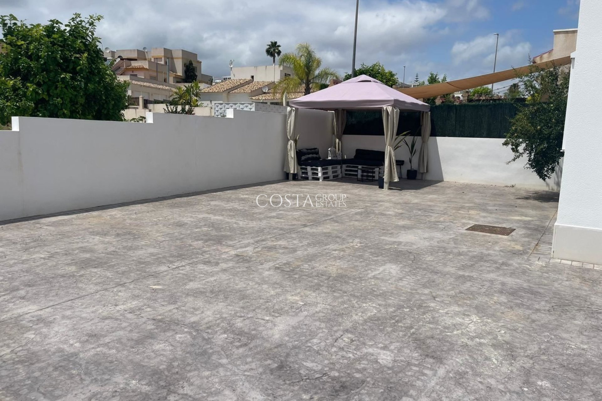 Herverkoop - Villa -
Bigastro