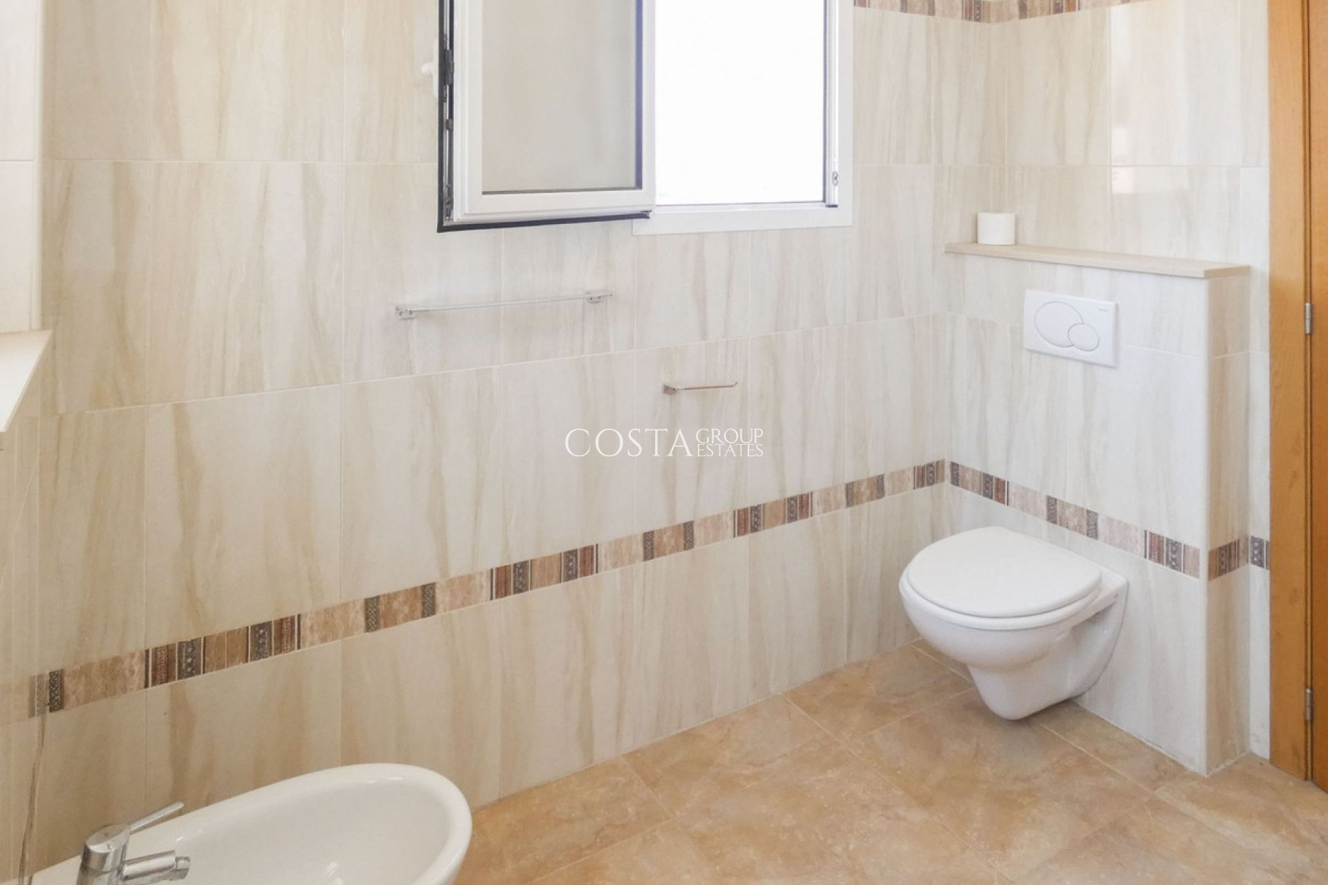 Herverkoop - Villa -
Bigastro