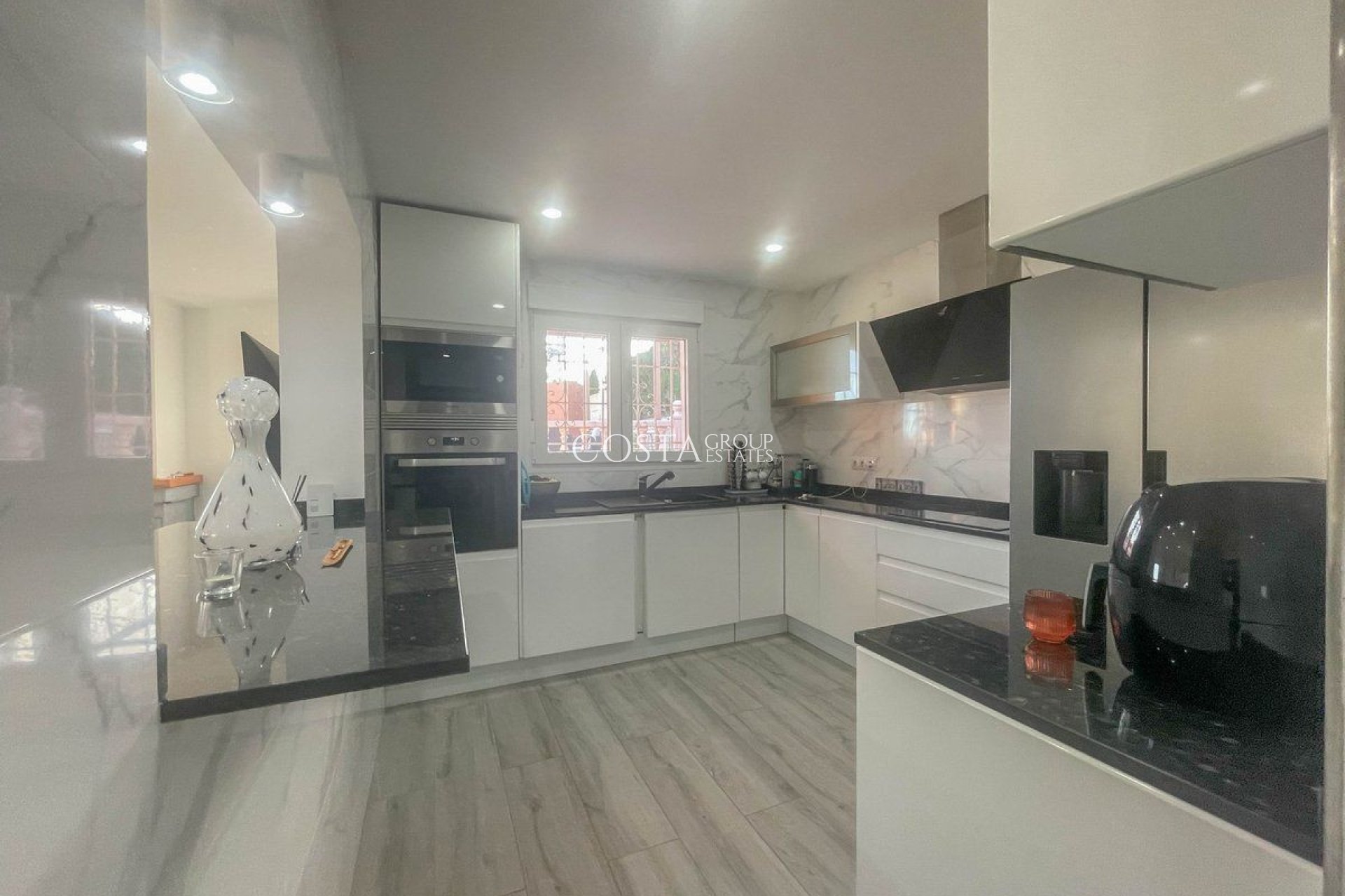 Herverkoop - Villa -
Calpe - Calpe Centro