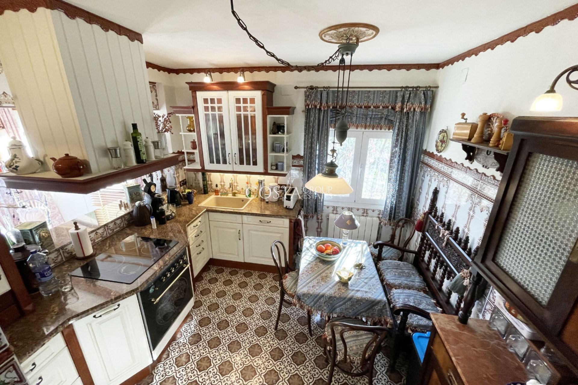 Herverkoop - Villa -
Calpe - Calpe Centro