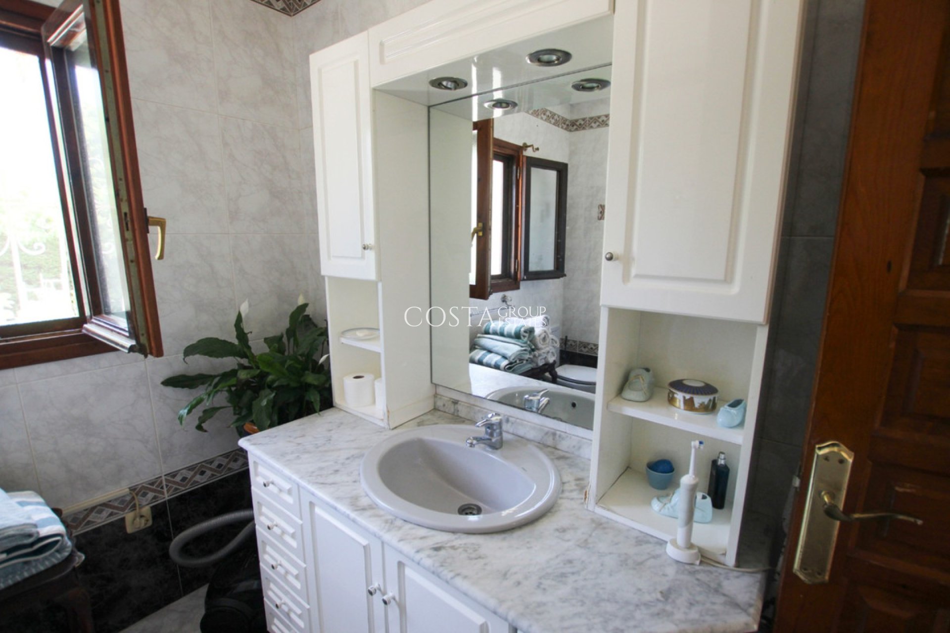 Herverkoop - Villa -
Calpe - Calpe Centro