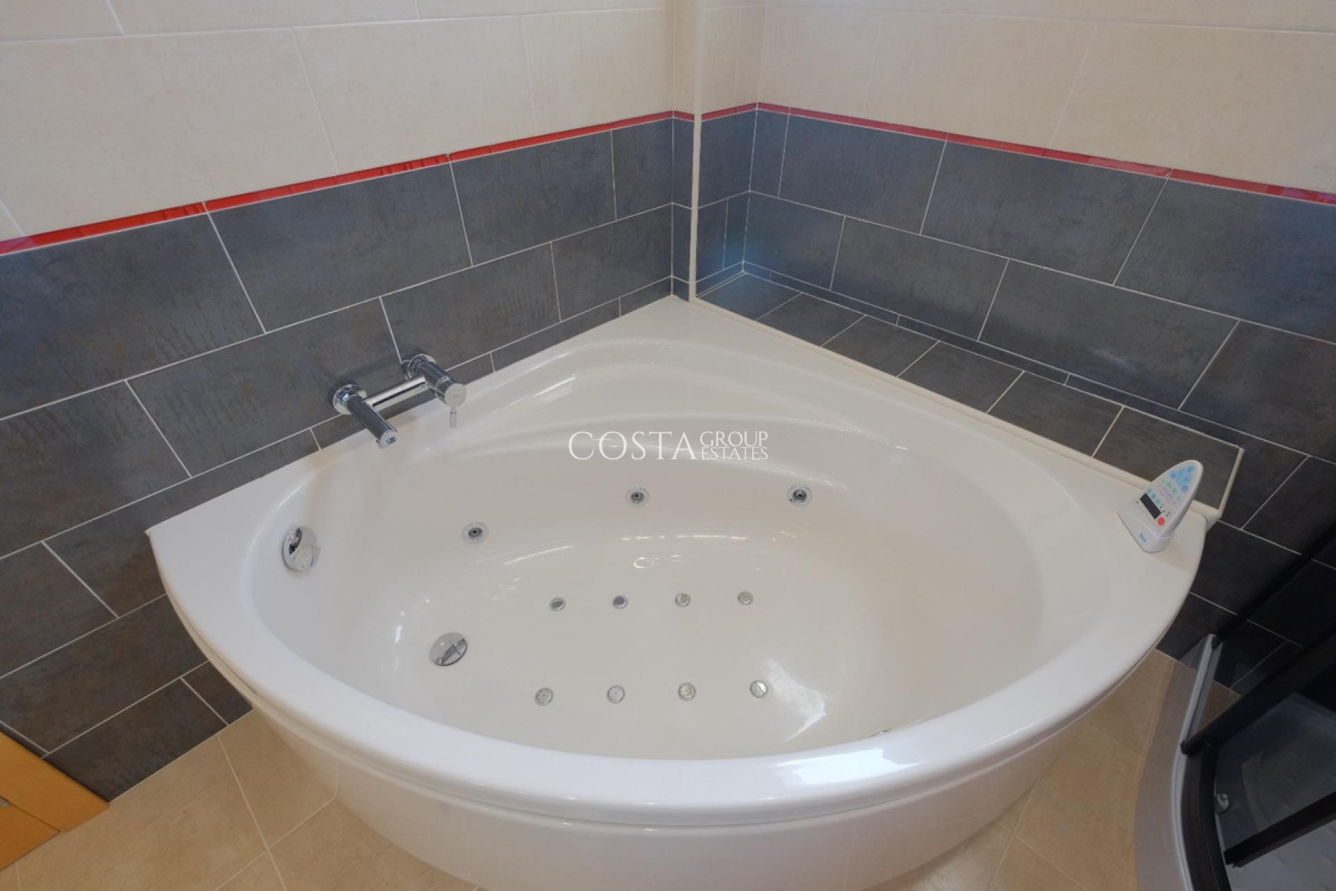 Herverkoop - Villa -
Calpe - la Canuta