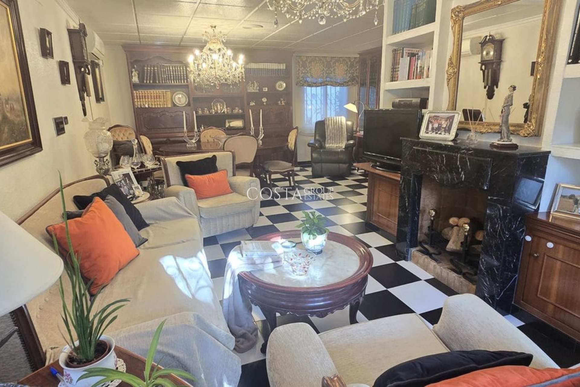 Herverkoop - Villa -
Cartagena - El Algar