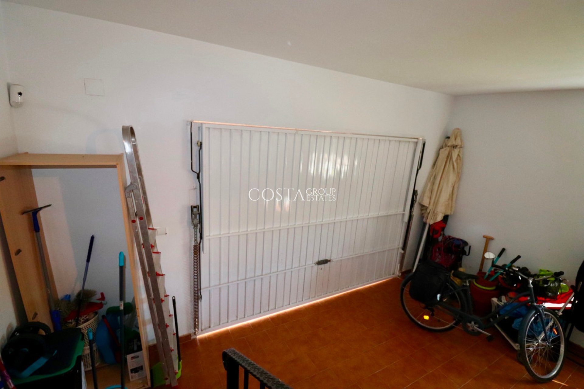 Herverkoop - Villa -
Catral - Catral Centro