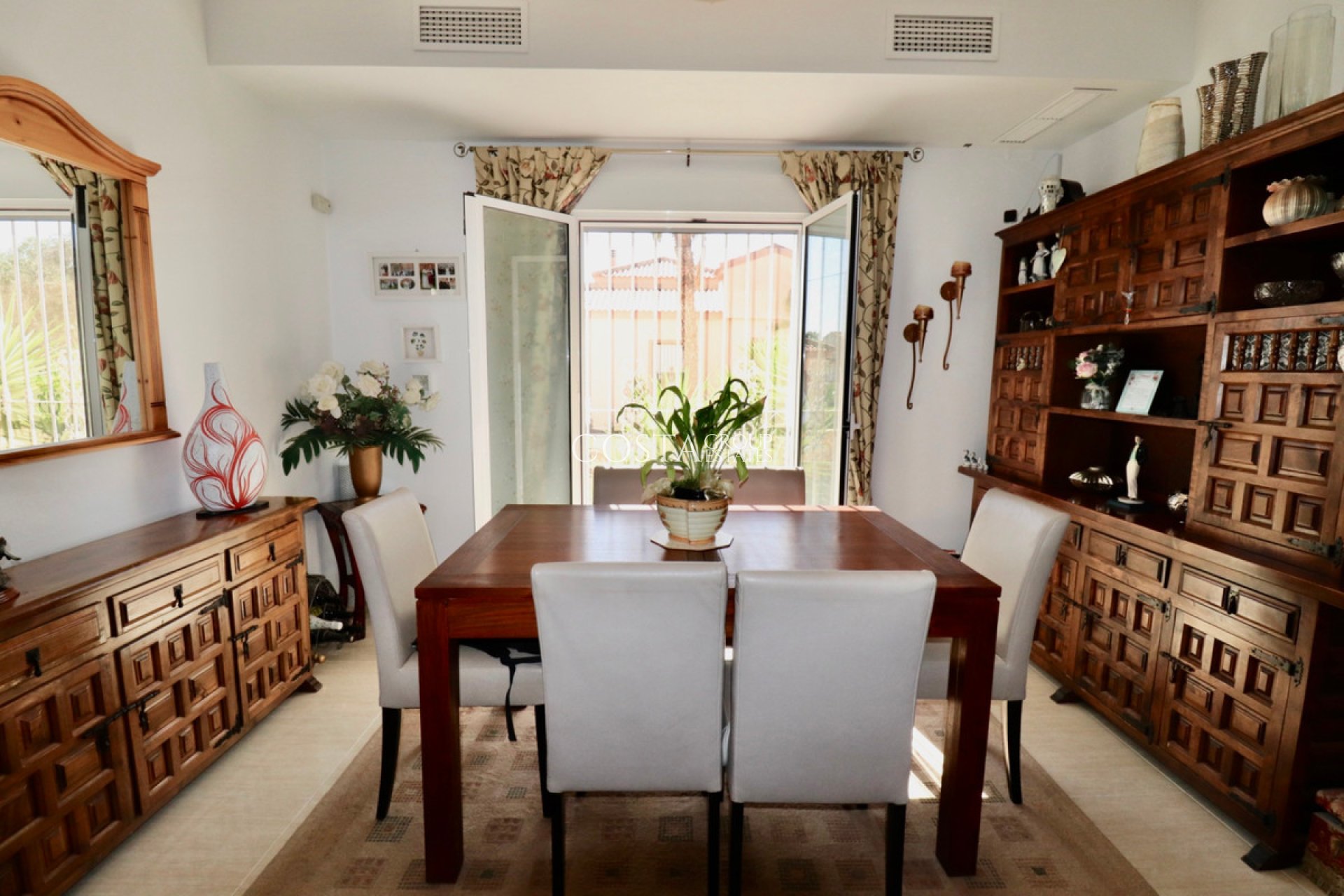 Herverkoop - Villa -
Catral - Catral Centro