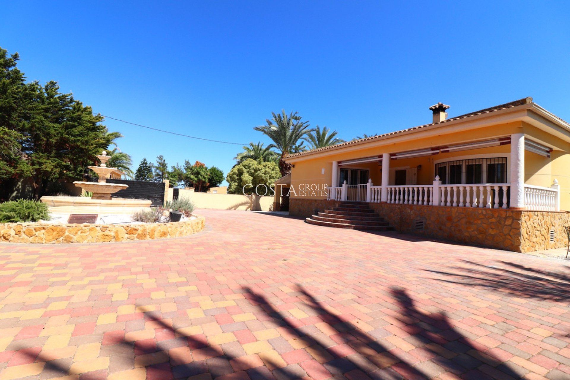 Herverkoop - Villa -
Catral - Catral Centro