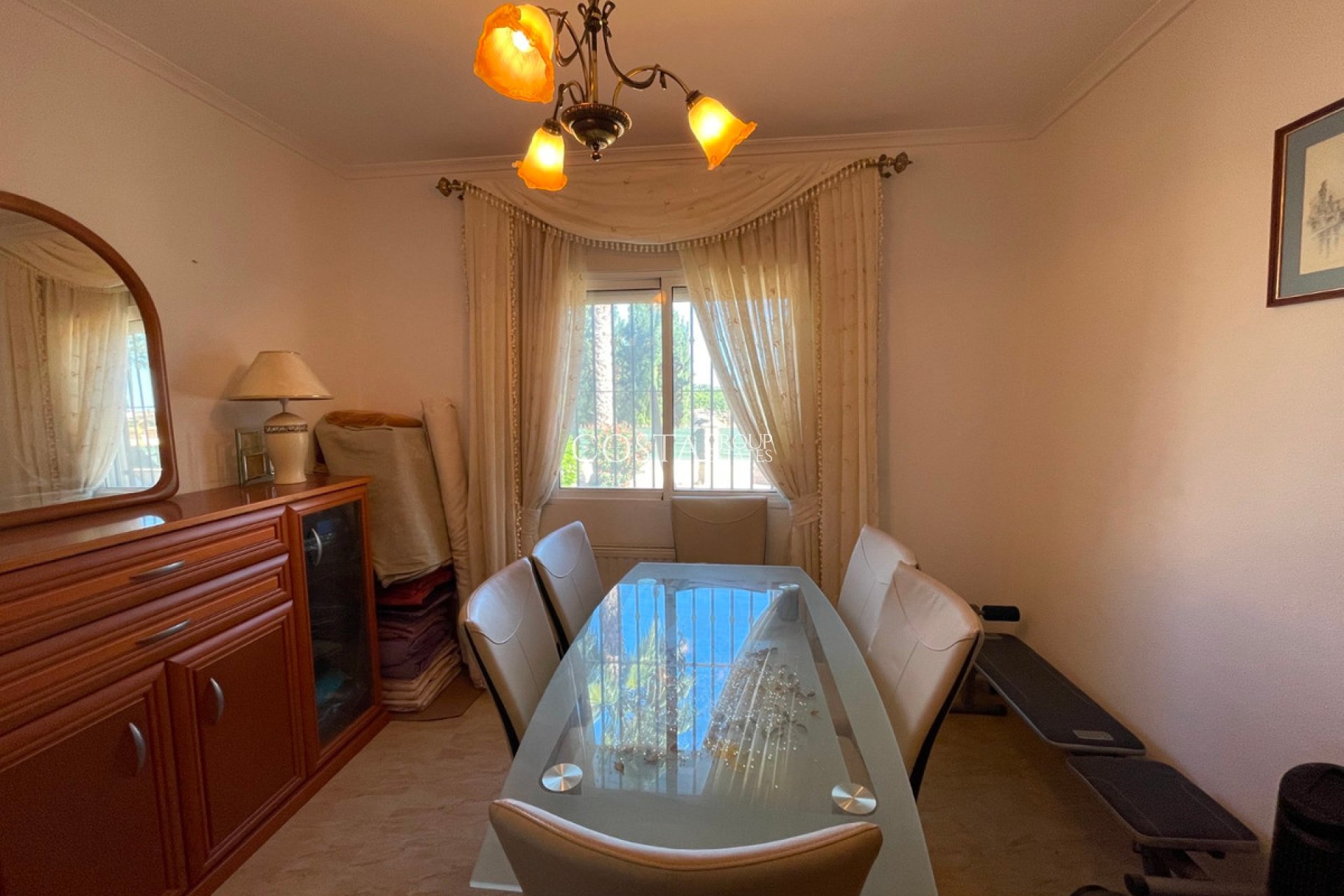 Herverkoop - Villa -
Catral - Catral Centro