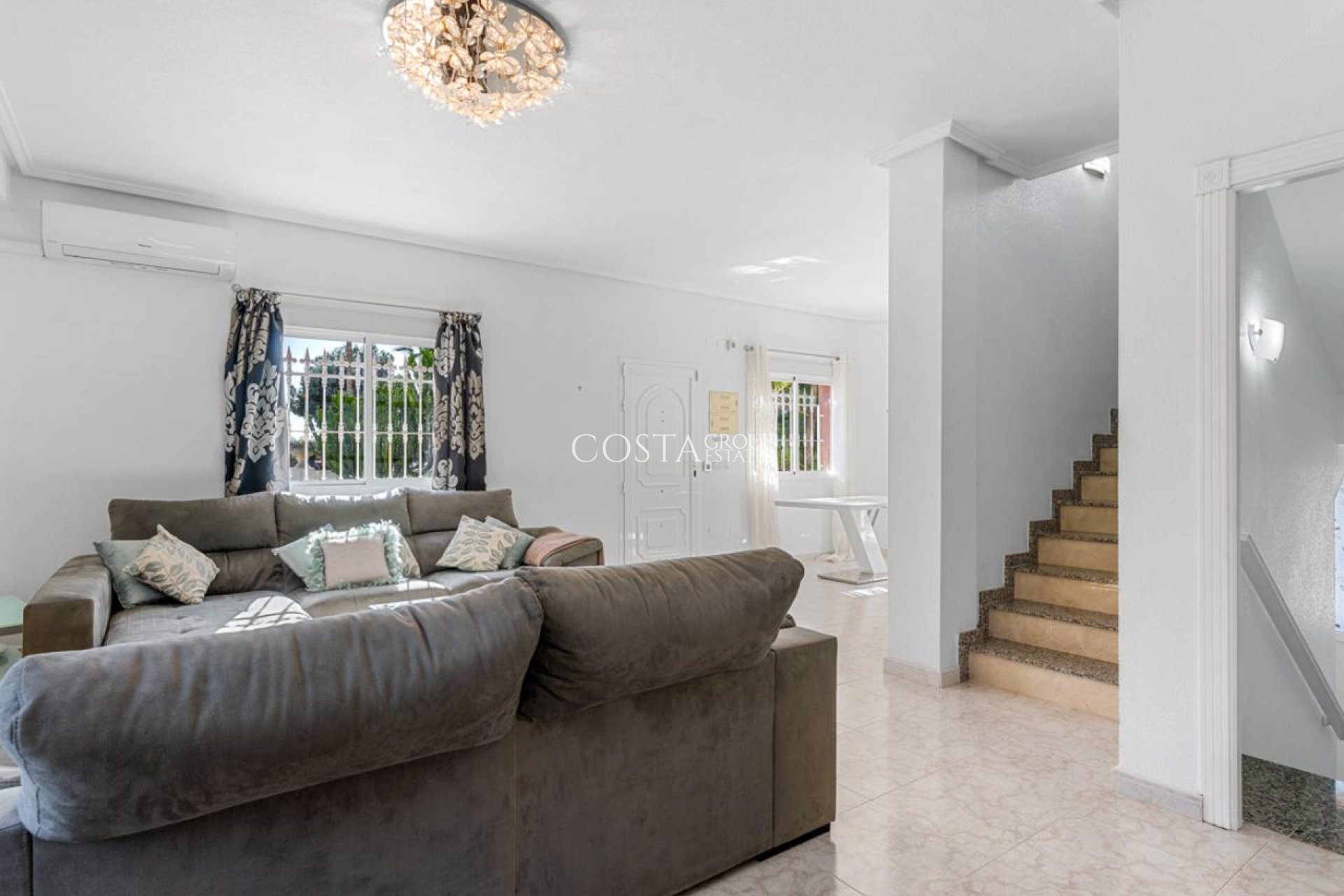 Herverkoop - Villa -
Ciudad Quesada - Doña Pepa