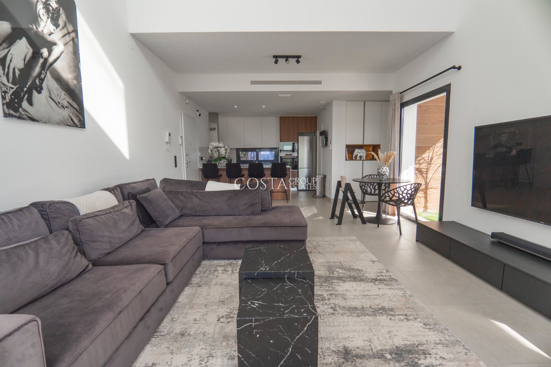 Herverkoop - Villa -
Ciudad Quesada - town