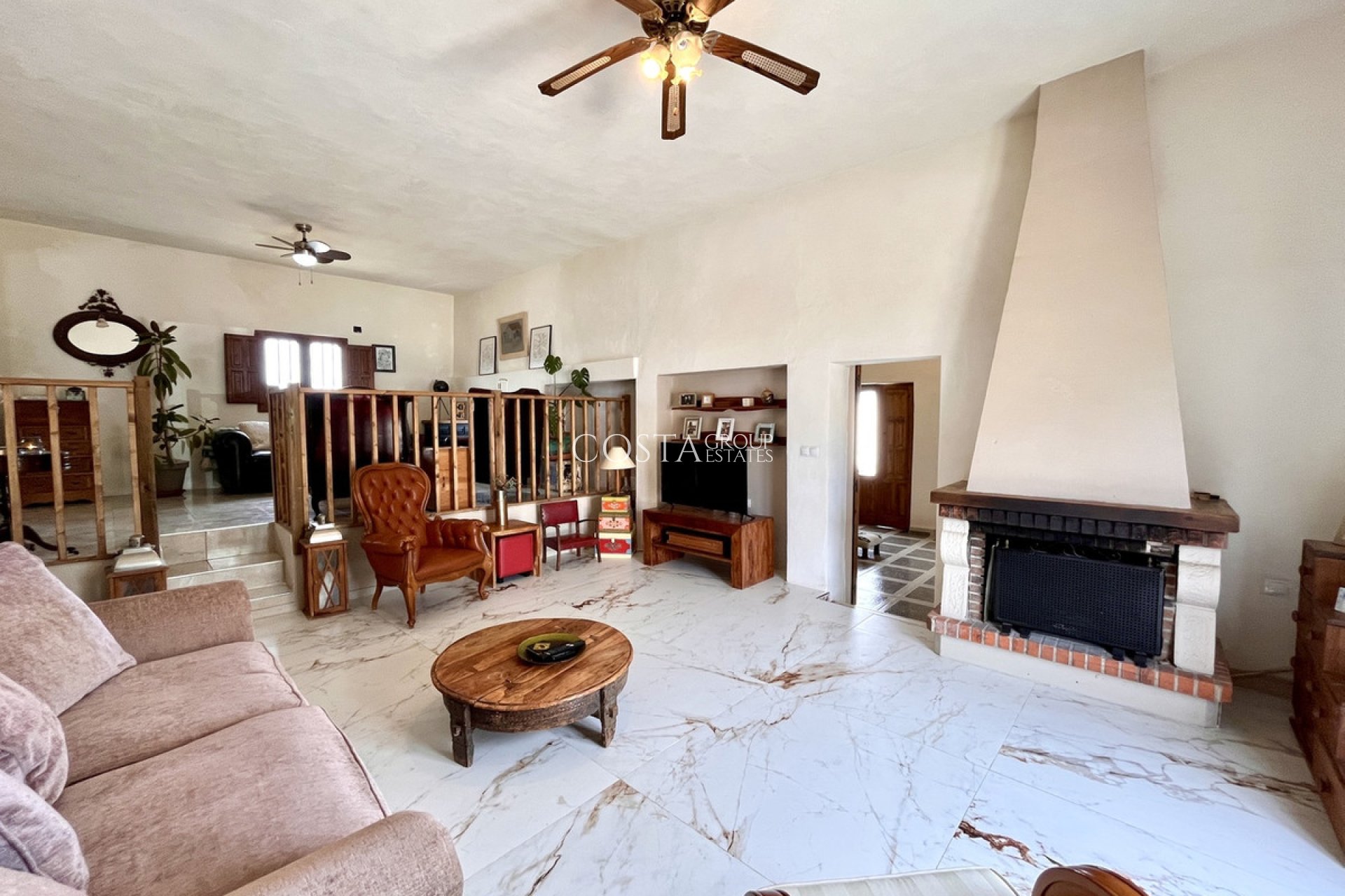 Herverkoop - Villa -
Dolores - Dolores Centro