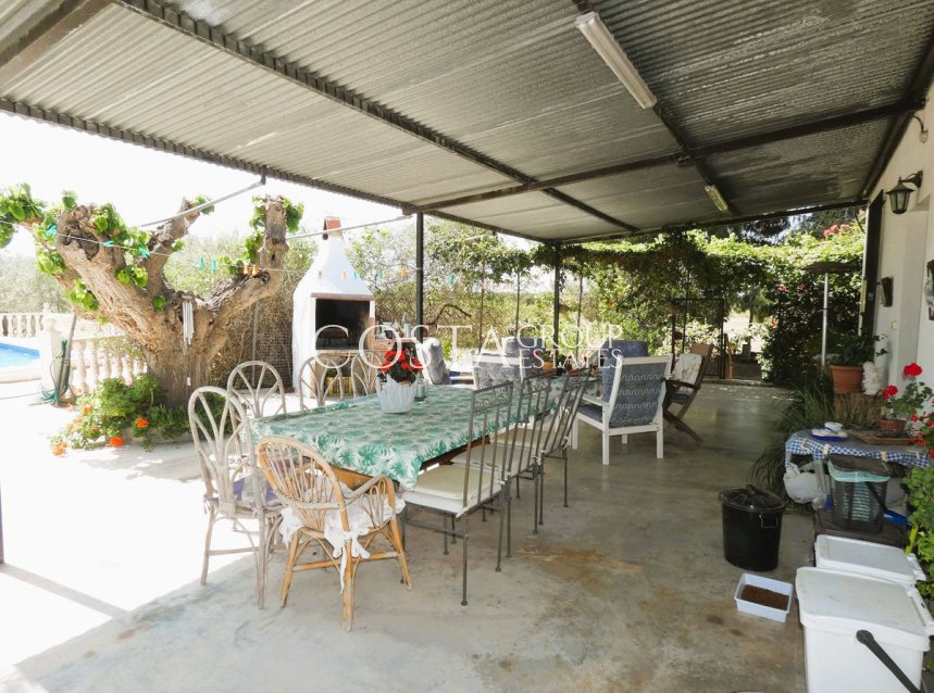 Herverkoop - Villa -
Dolores - Dolores Centro