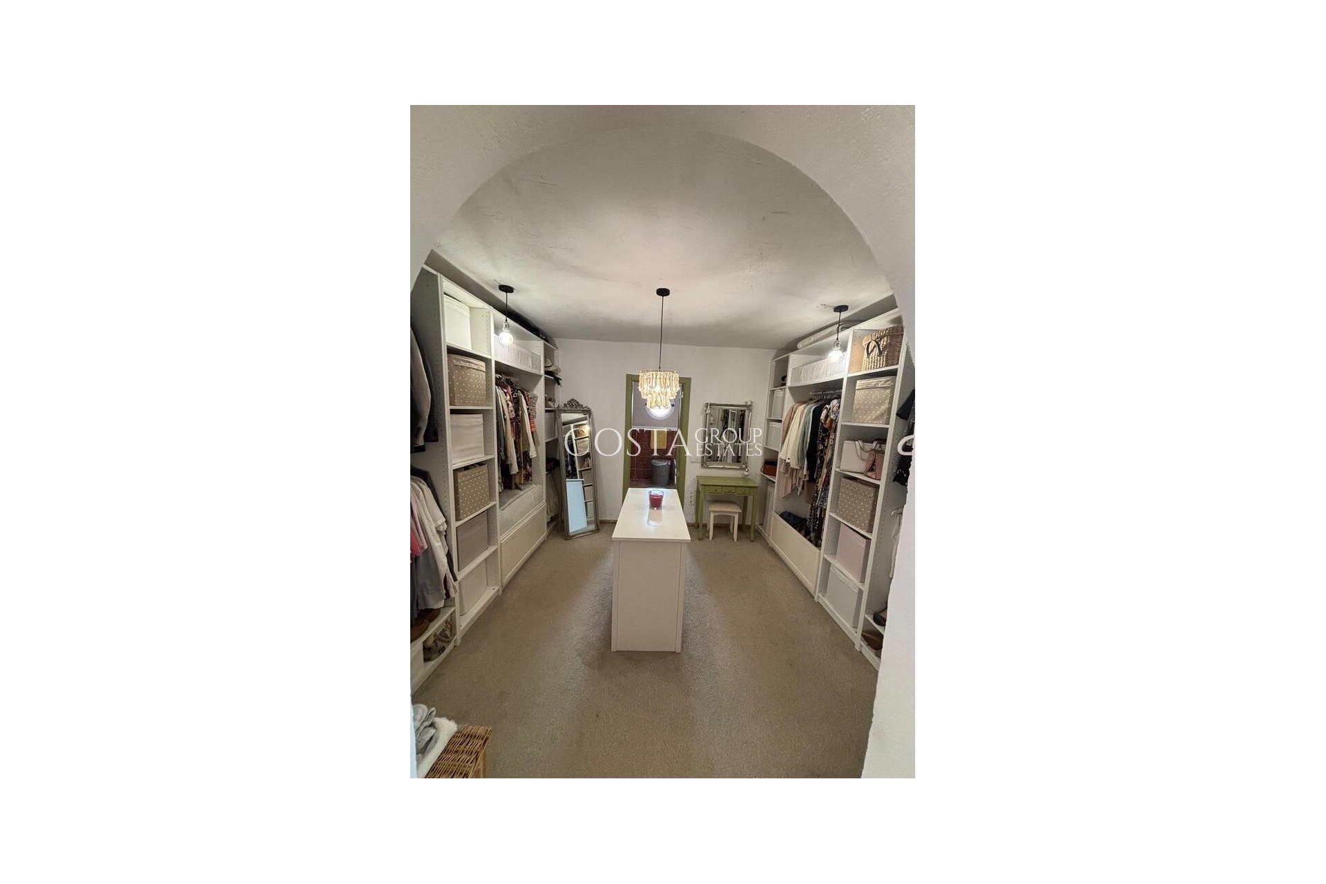 Herverkoop - Villa -
Dolores - Dolores Centro