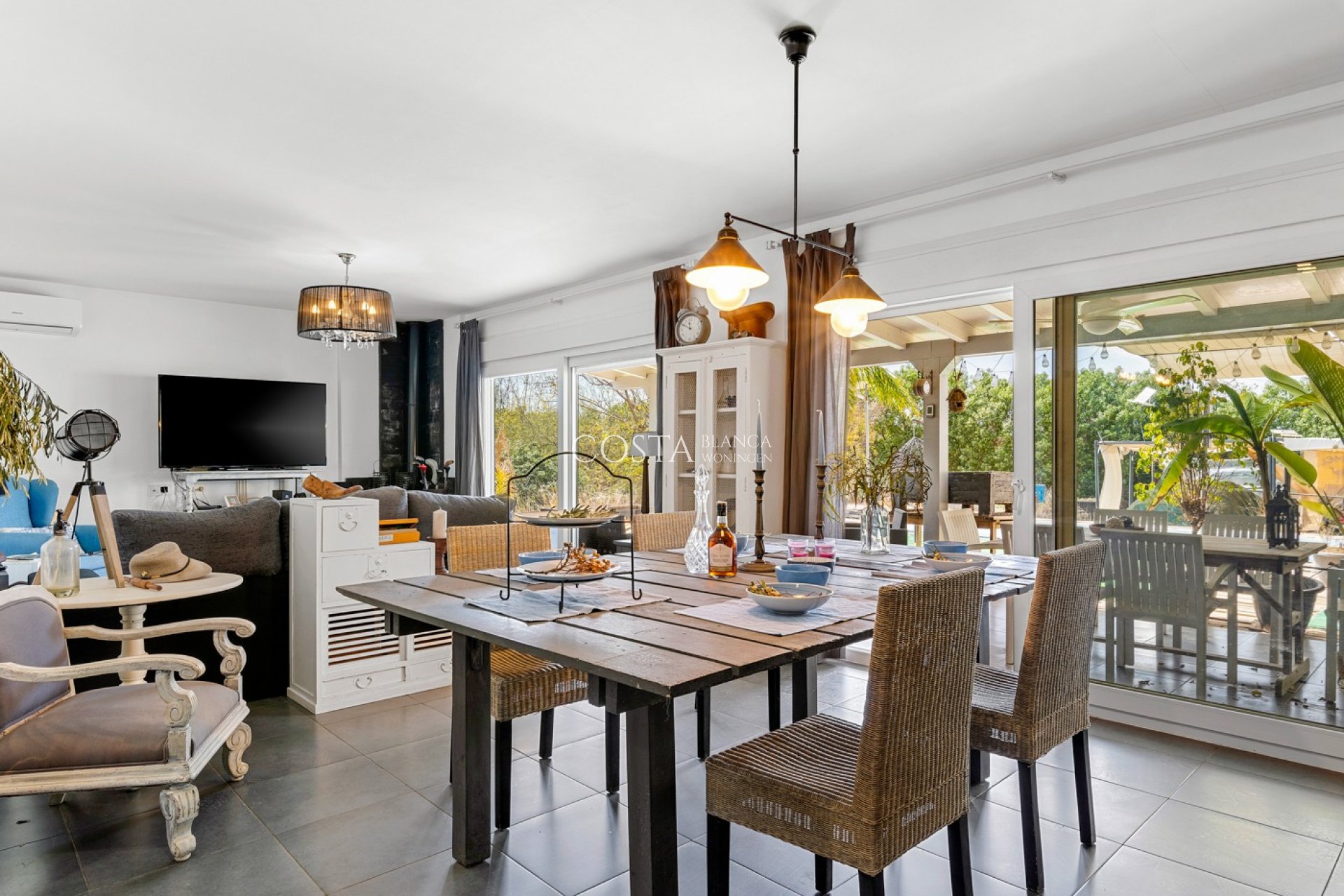 Herverkoop - Villa -
Elche Pedanías - Las Bayas