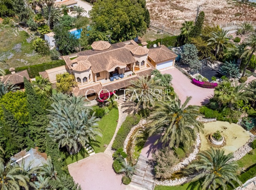 Herverkoop - Villa -
Elche