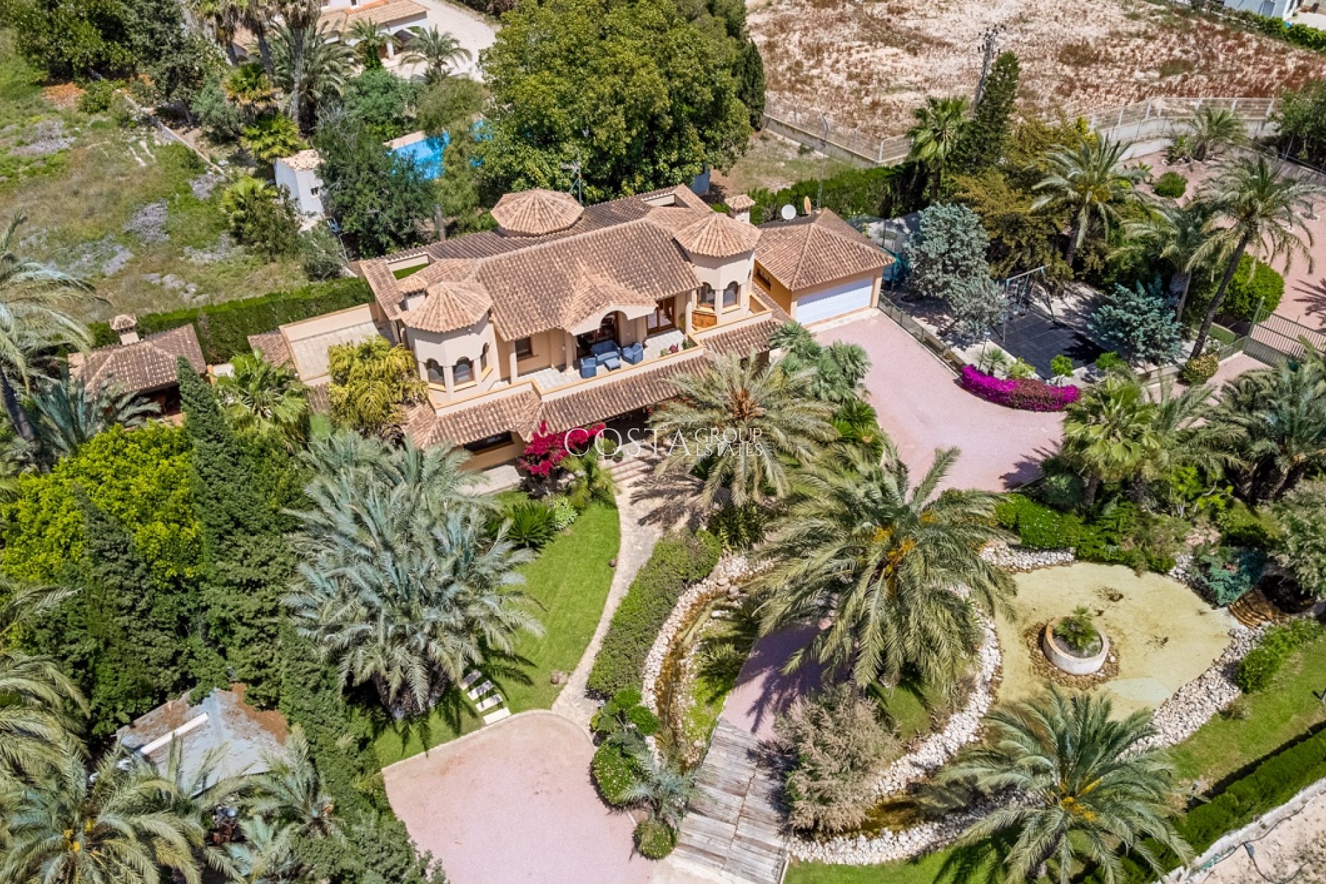 Herverkoop - Villa -
Elche