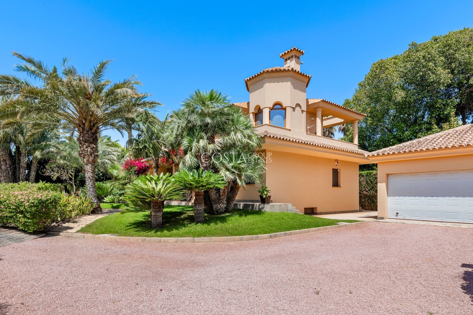 Herverkoop - Villa -
Elche