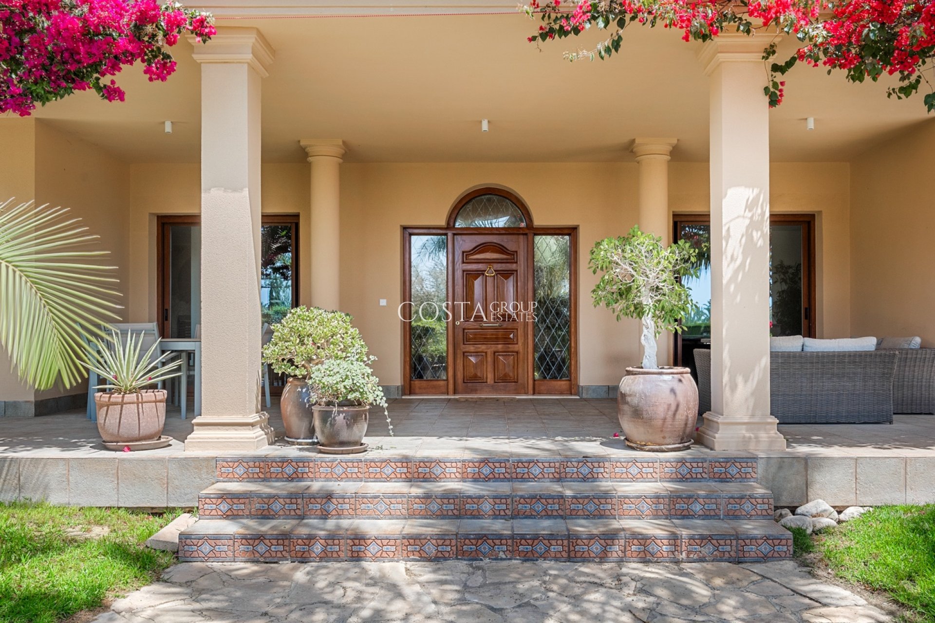 Herverkoop - Villa -
Elche