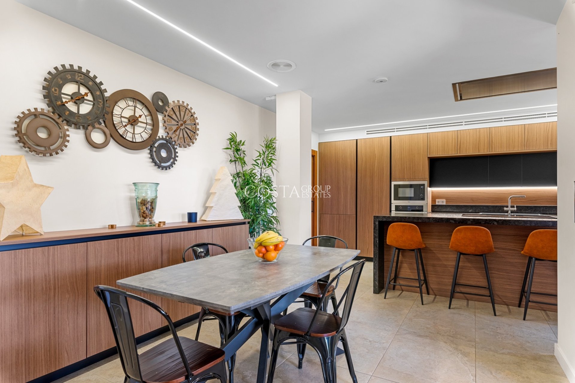 Herverkoop - Villa -
Elche