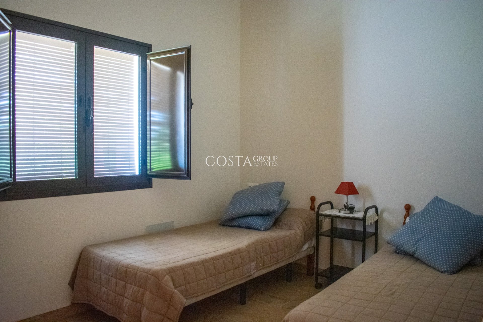 Herverkoop - Villa -
Guardamar del Segura - El Raso