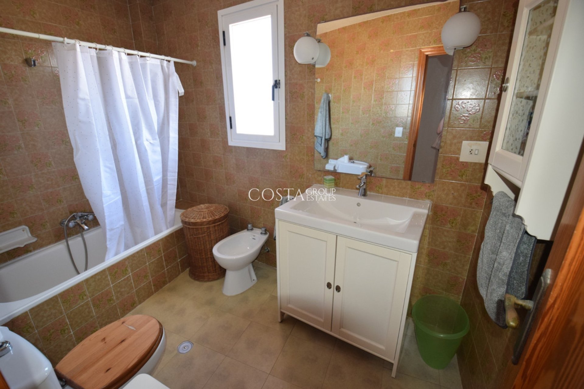 Herverkoop - Villa -
Guardamar del Segura - Guardamar del Segura Centro