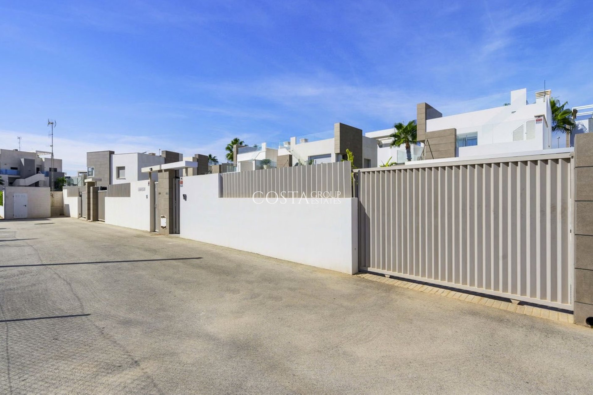 Herverkoop - Villa -
Guardamar del Segura - Guardamar del Segura Centro