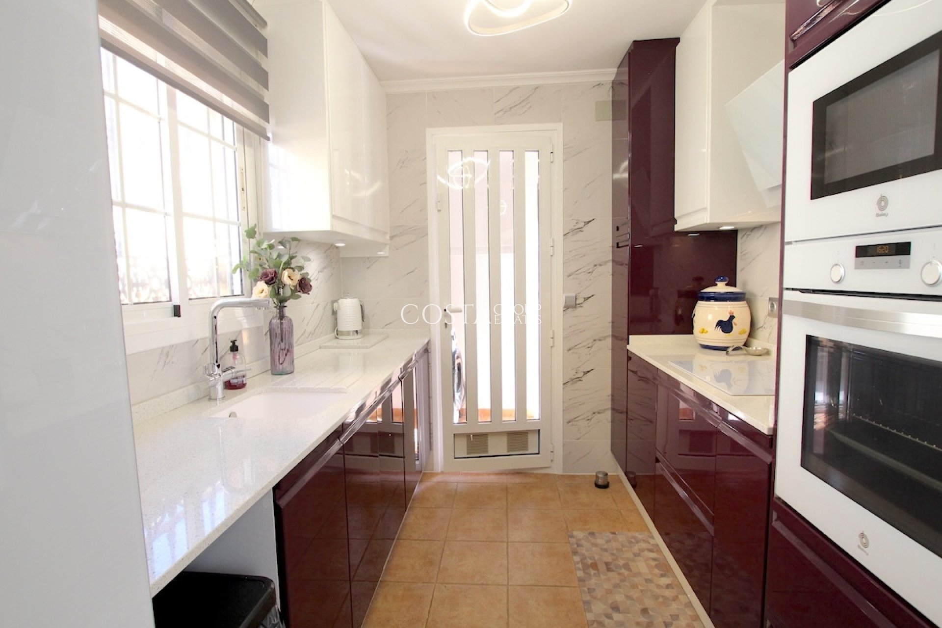 Herverkoop - Villa -
Guardamar del Segura - Guardamar del Segura Centro