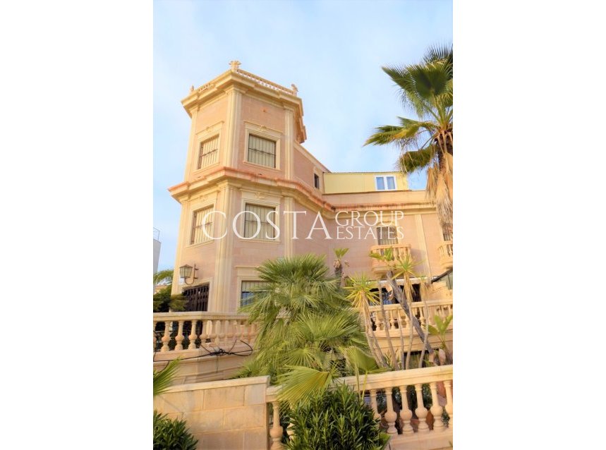 Herverkoop - Villa -
Guardamar del Segura - Guardamar del Segura Centro