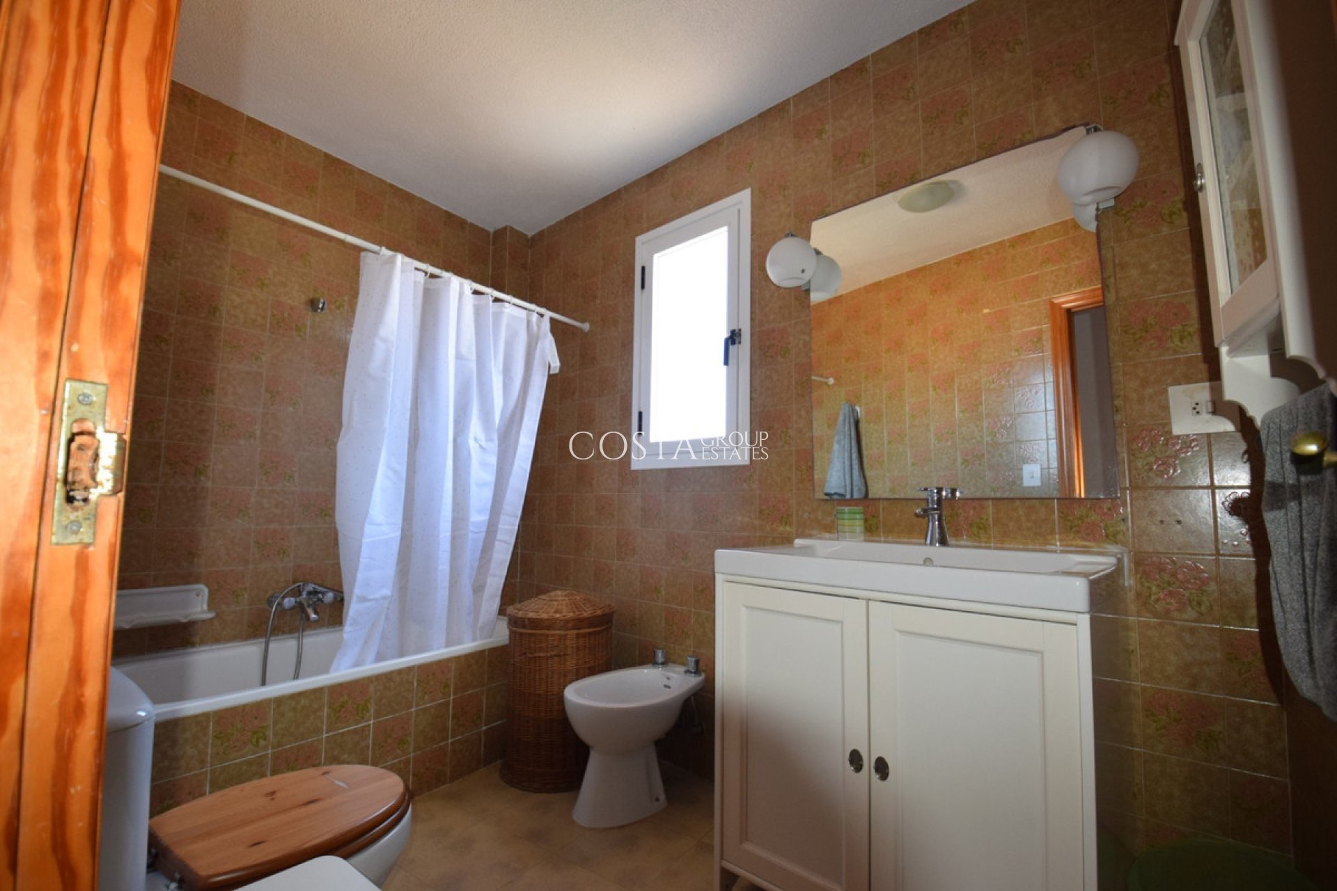 Herverkoop - Villa -
Guardamar del Segura - Guardamar del Segura Centro