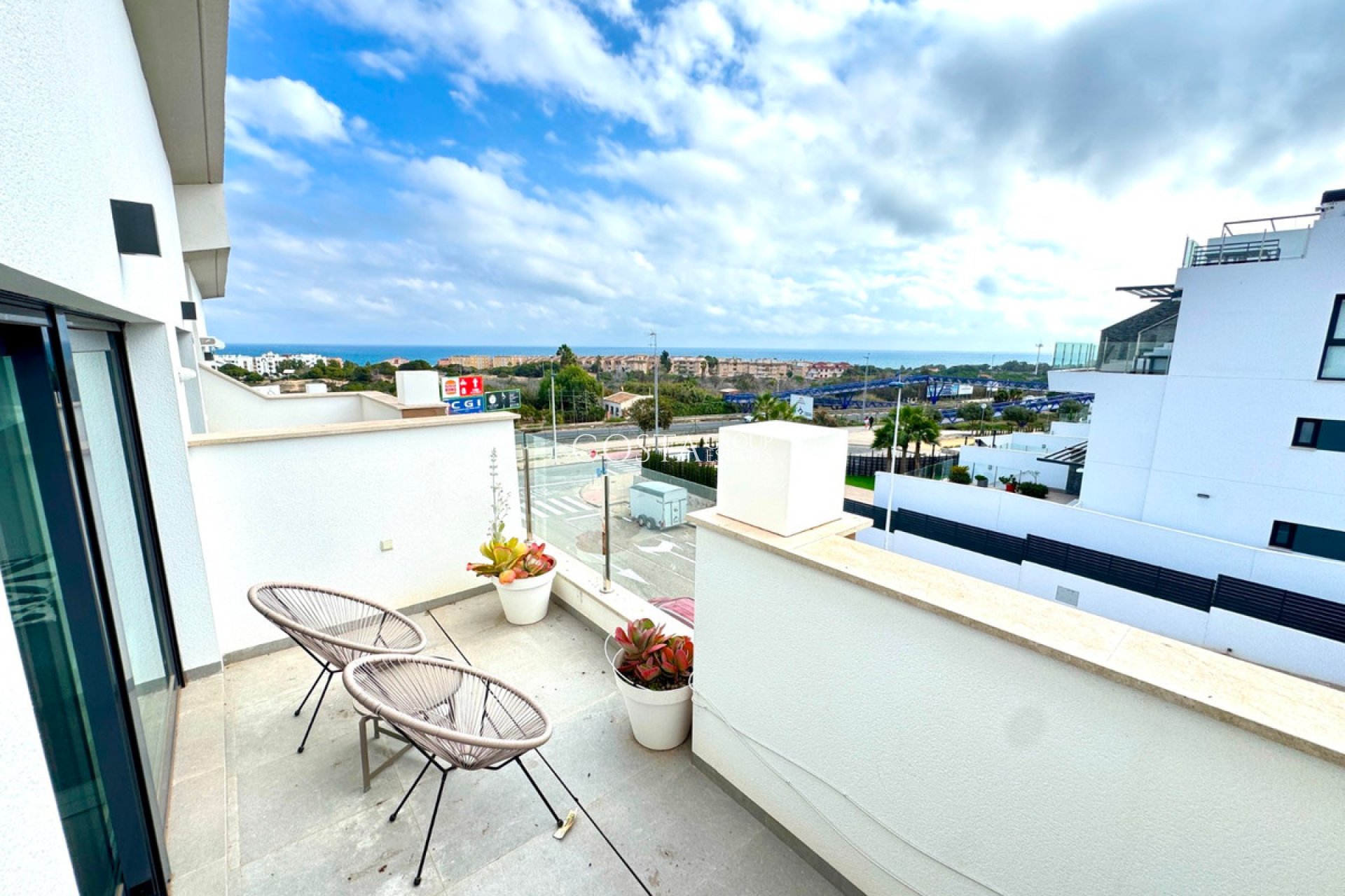 Herverkoop - Villa -
Guardamar del Segura - Guardamar del Segura Centro