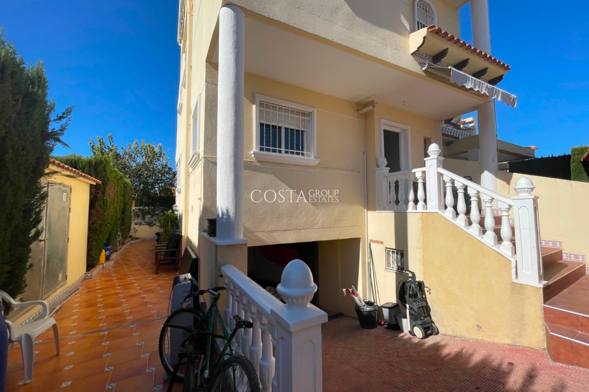 Herverkoop - Villa -
Guardamar del Segura - Guardamar del Segura Centro