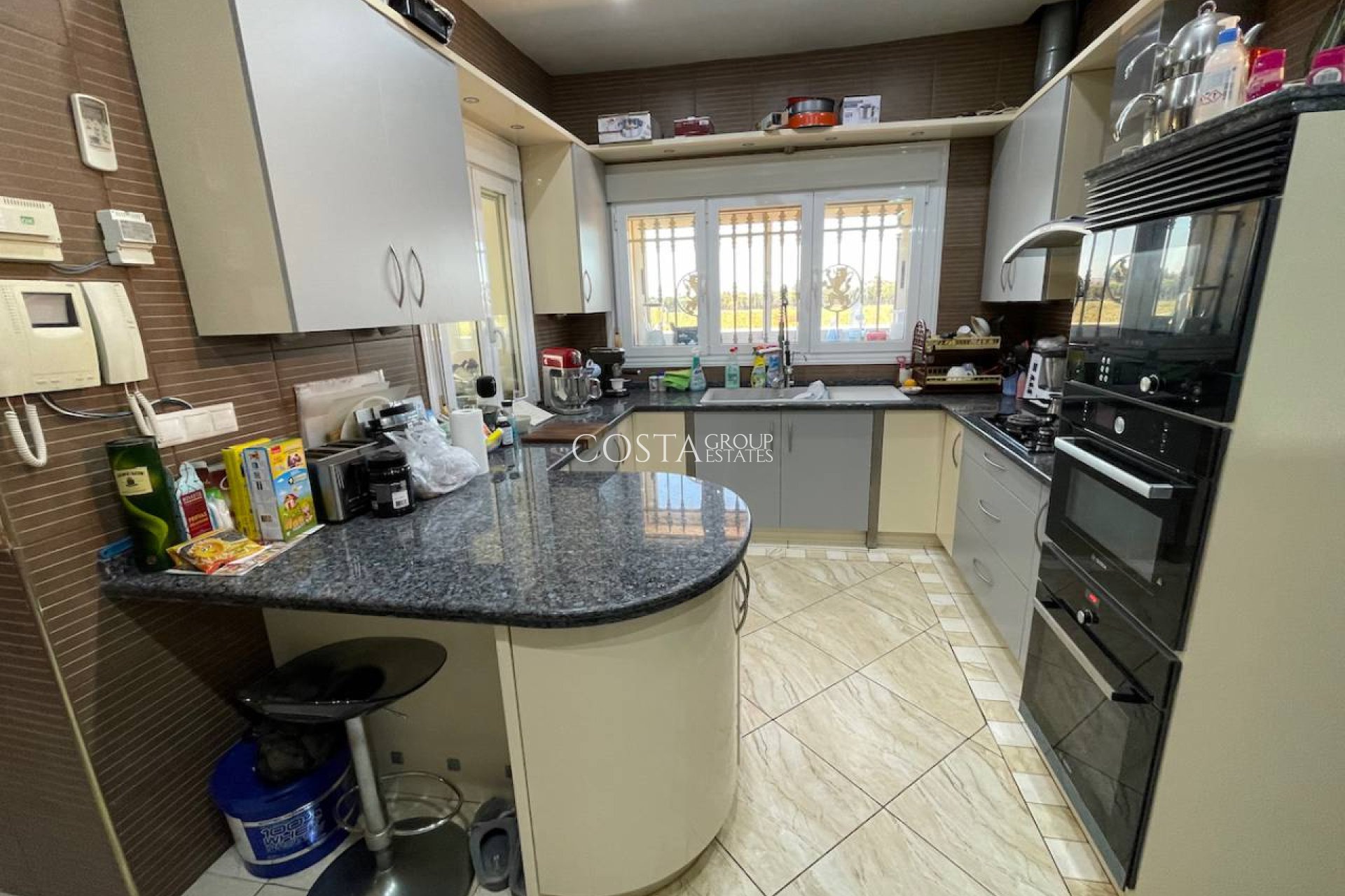 Herverkoop - Villa -
Guardamar del Segura