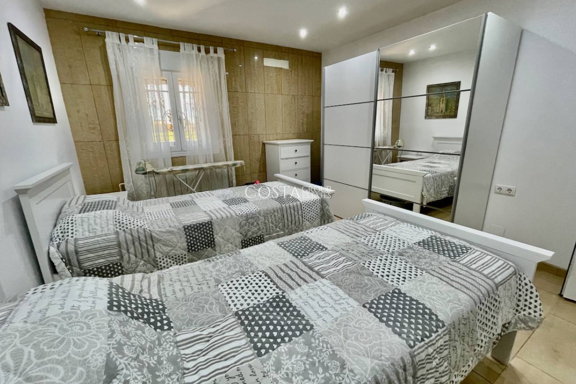 Herverkoop - Villa -
Guardamar del Segura