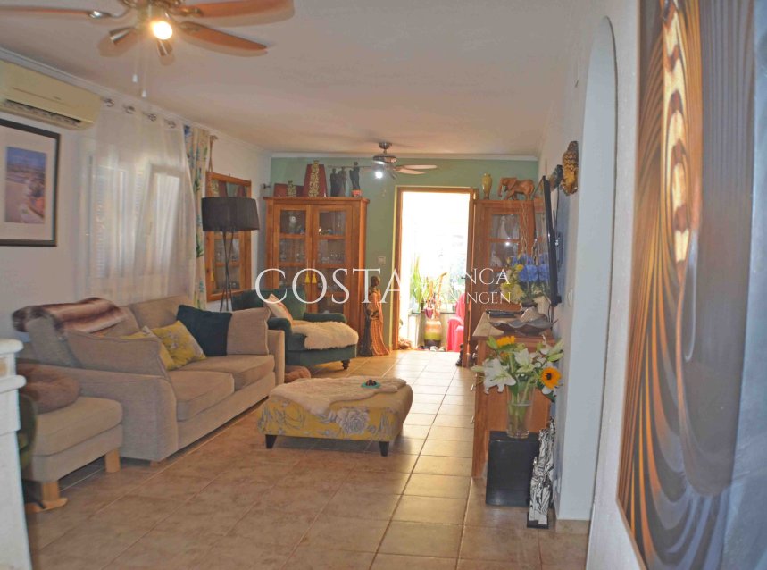 Herverkoop - Villa -
La Florida