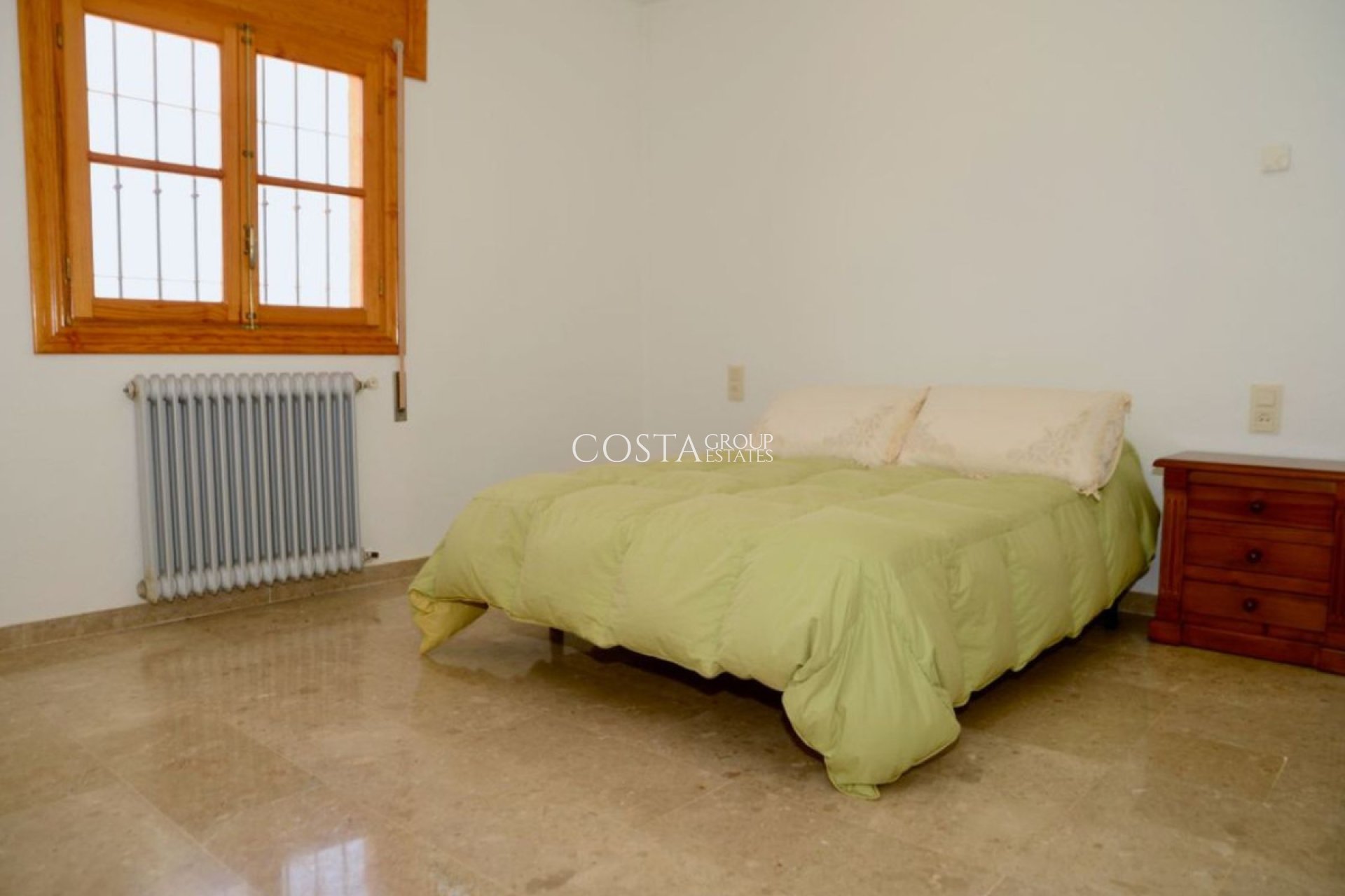 Herverkoop - Villa -
Lorca - Lorca Centro