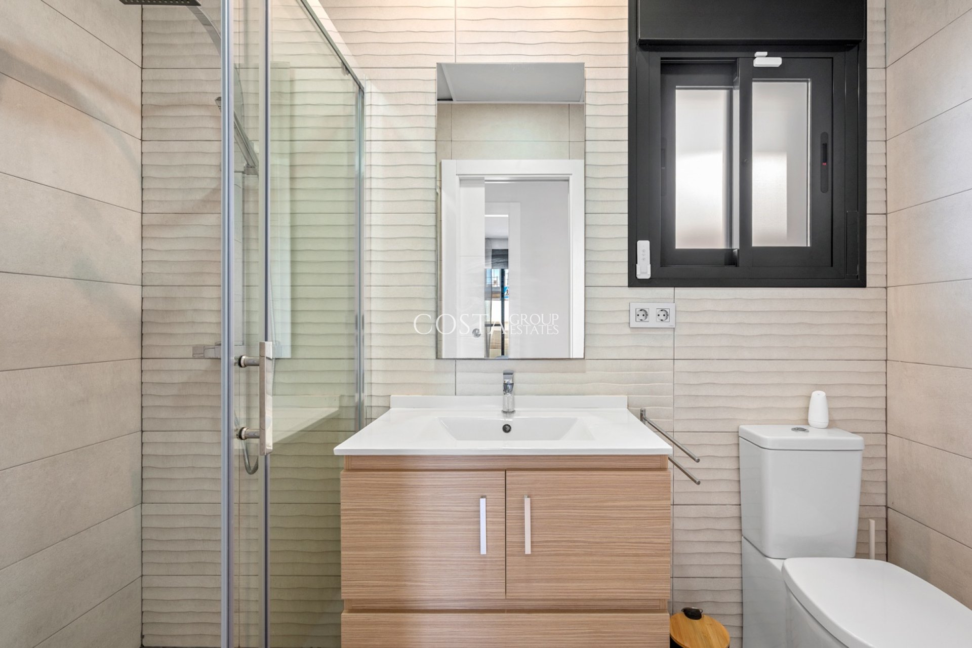 Herverkoop - Villa -
Los Alcazares - Euro Roda