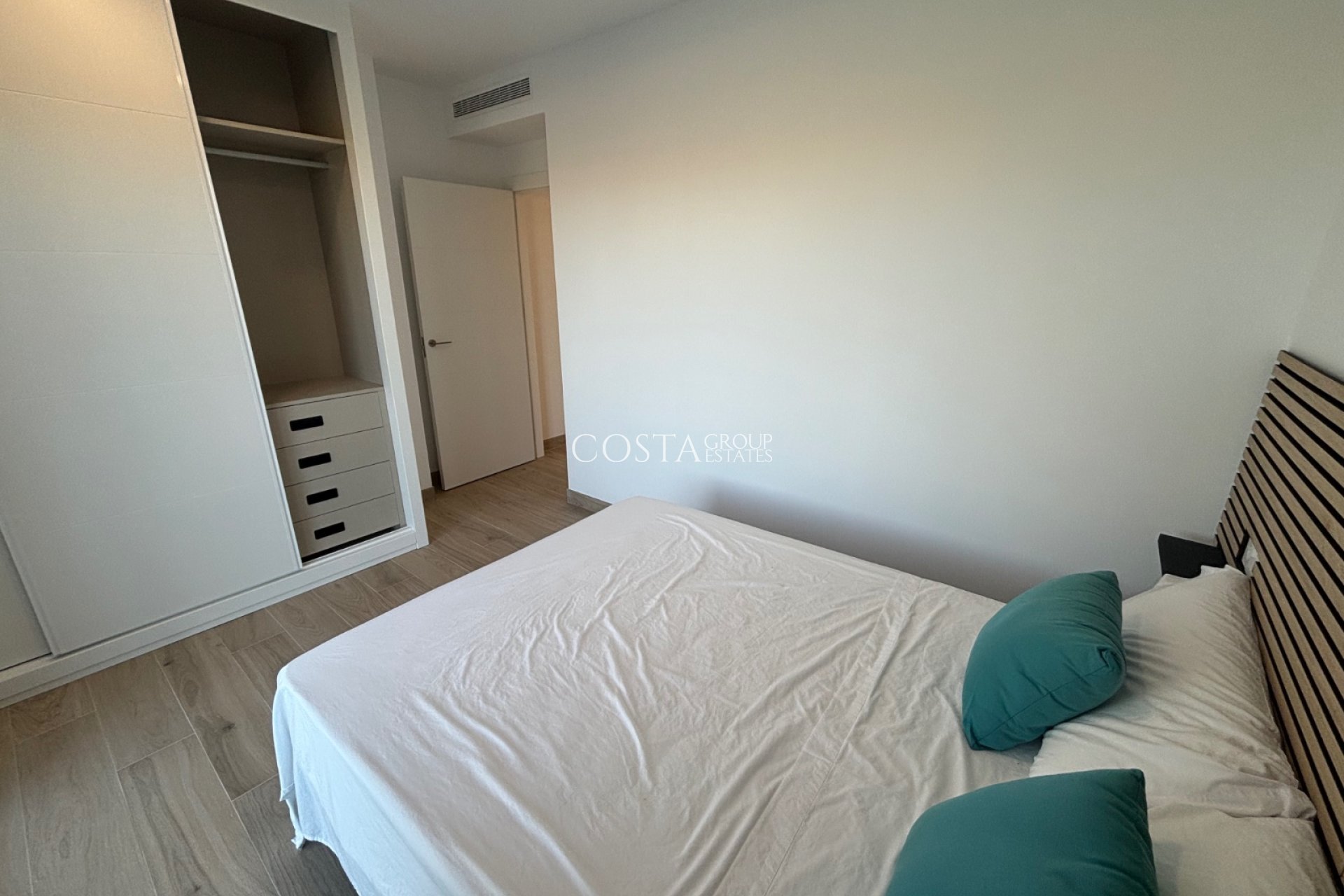 Herverkoop - Villa -
Los Alcazares - Roda