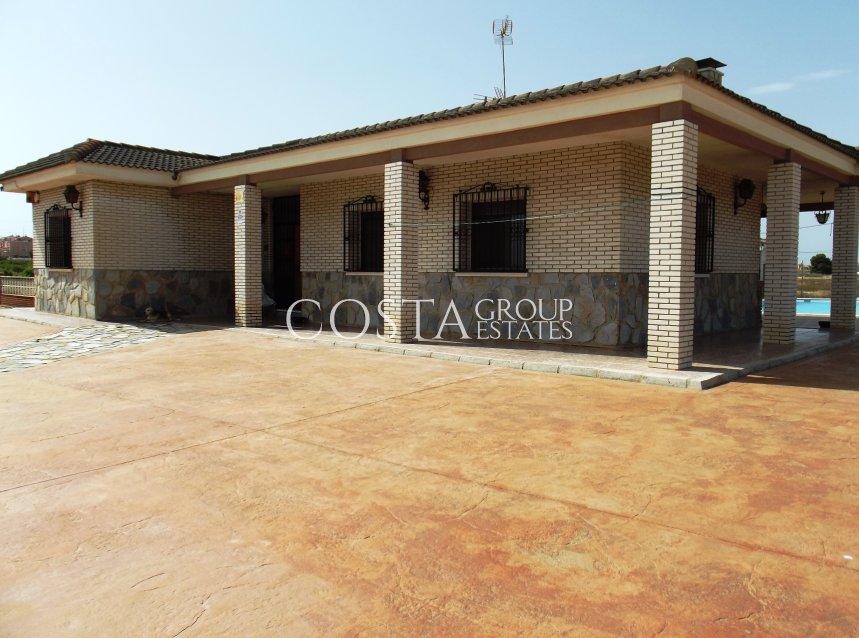 Herverkoop - Villa -
Los Montesinos - La Herrada