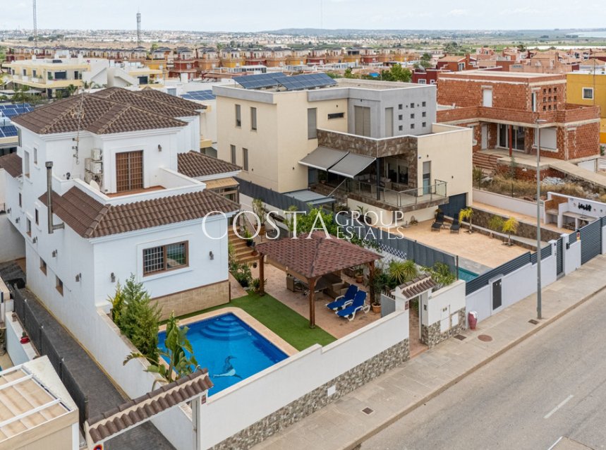 Herverkoop - Villa -
Los Montesinos - Los Montesinos Centro