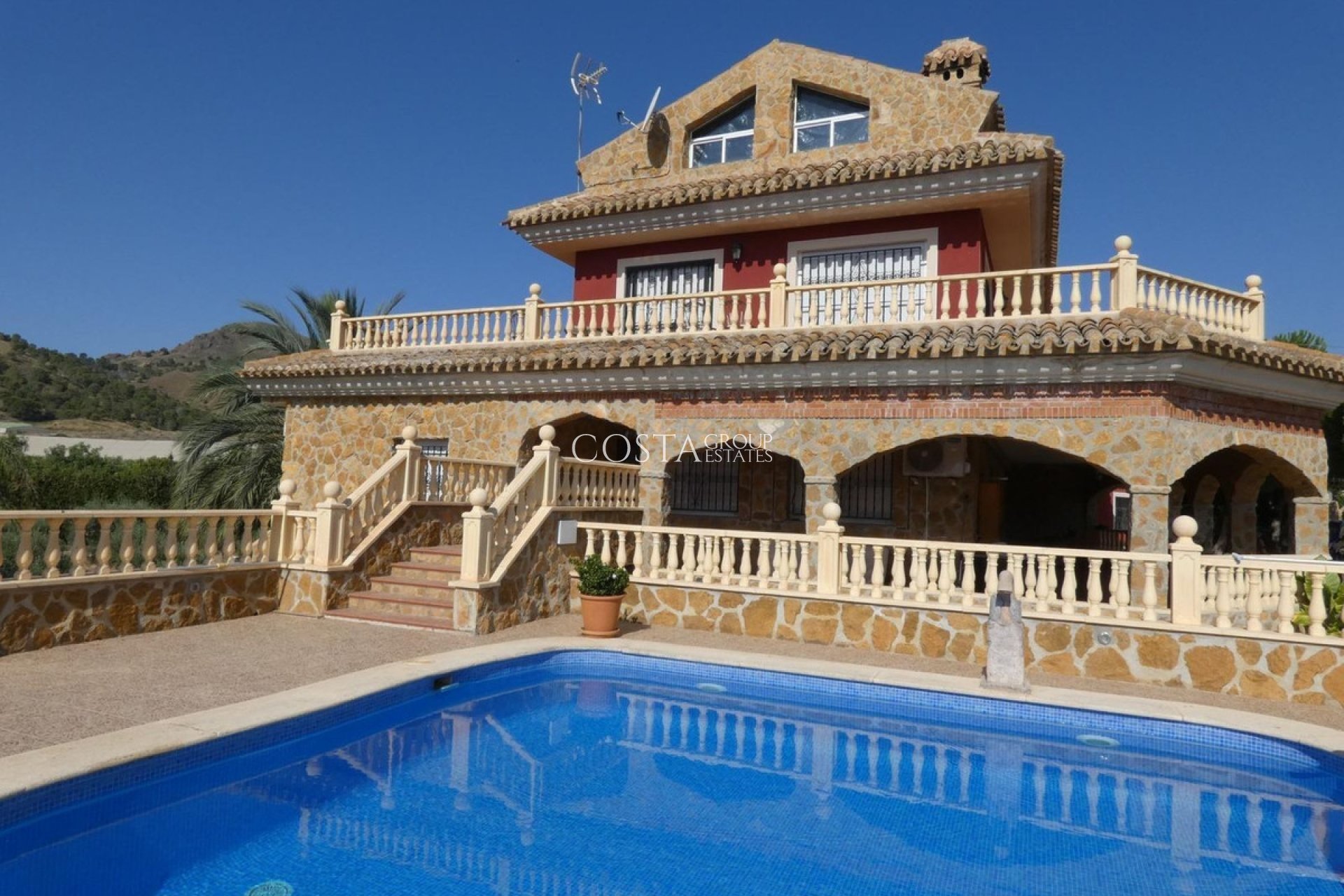 Herverkoop - Villa -
Mazarrón - La Atalaya