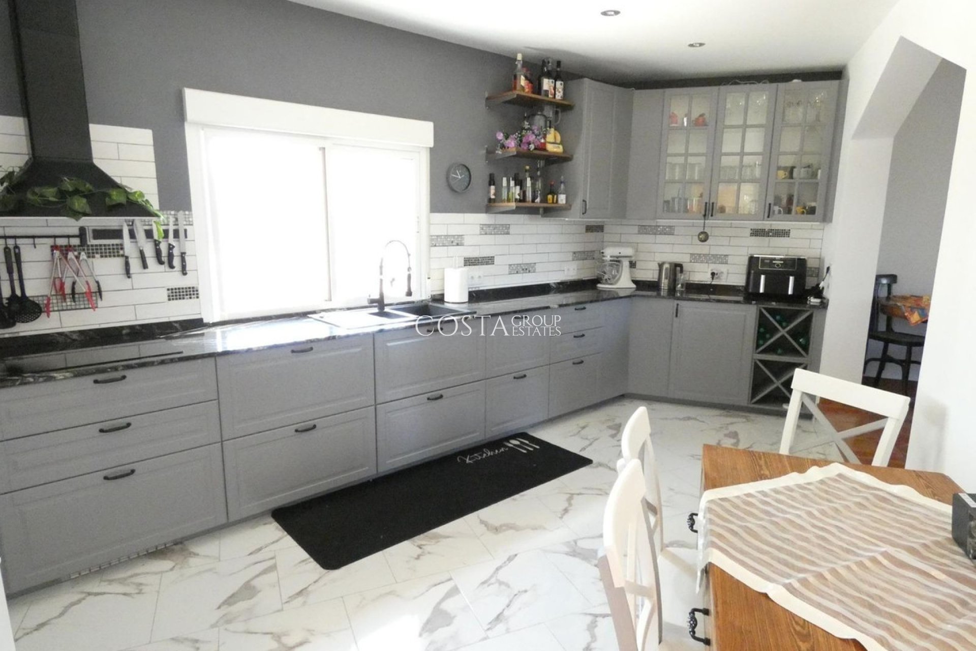 Herverkoop - Villa -
Mazarrón - La Atalaya