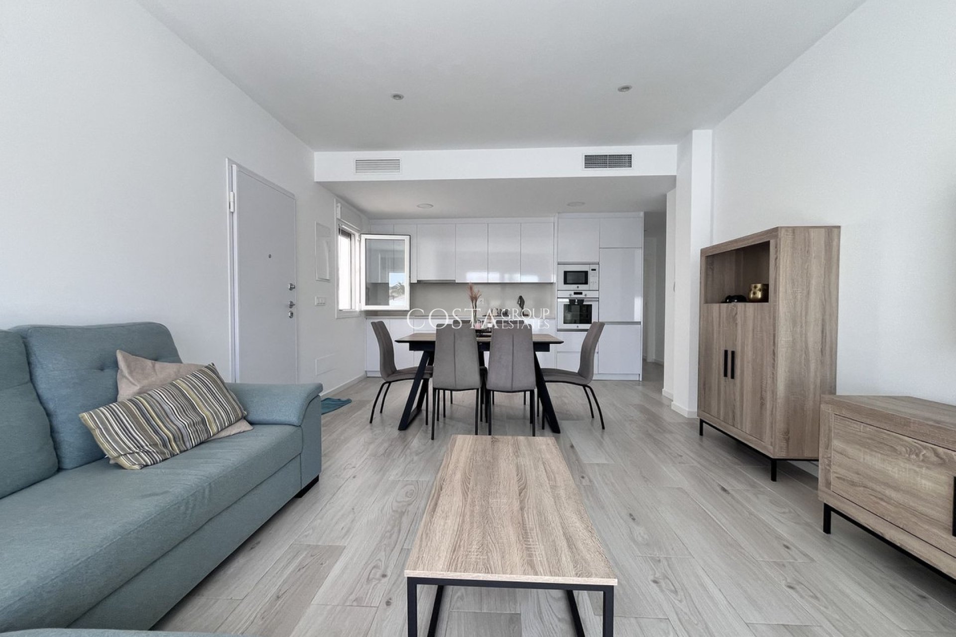 Herverkoop - Villa -
Murcia - Avileses