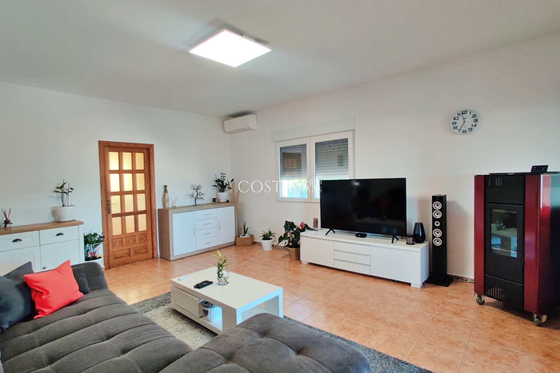 Herverkoop - Villa -
Novelda - Estación