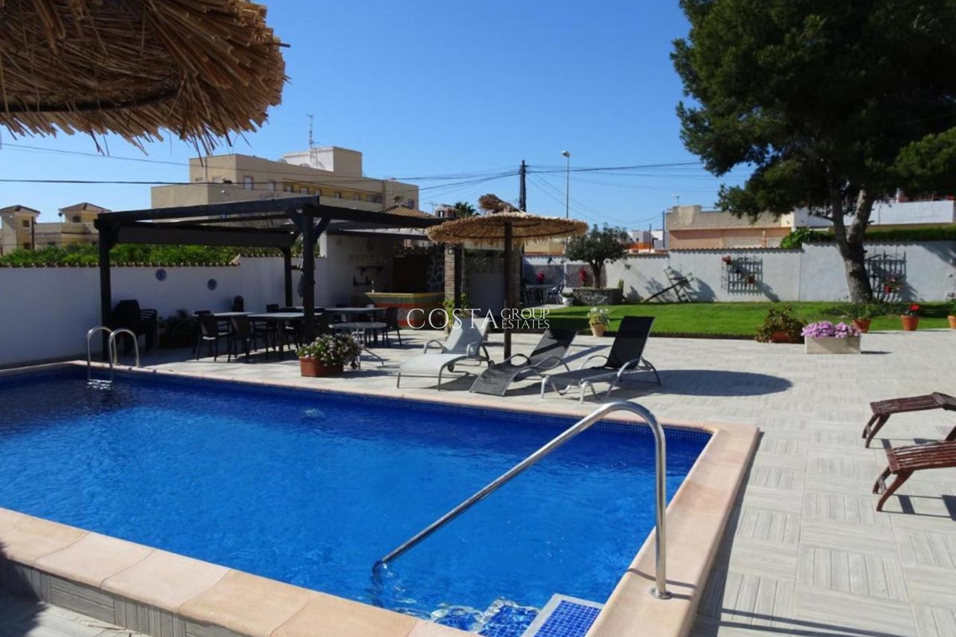 Herverkoop - Villa -
Orihuela - Cabo Roig