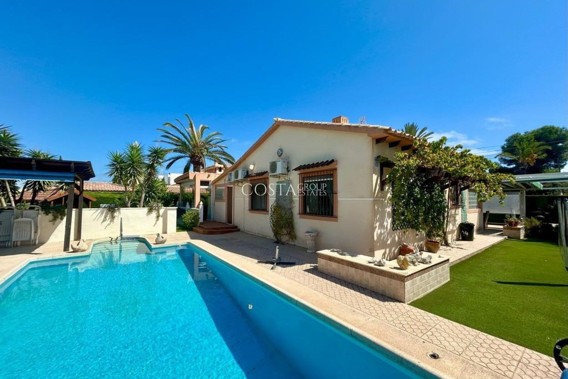 Herverkoop - Villa -
Orihuela - Cabo Roig